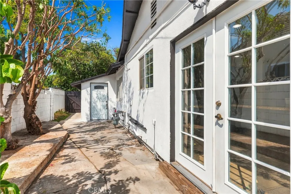 24118 Mobile Street West Hills, CA 91307