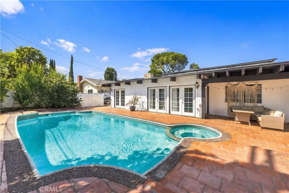 24118 Mobile Street West Hills, CA 91307