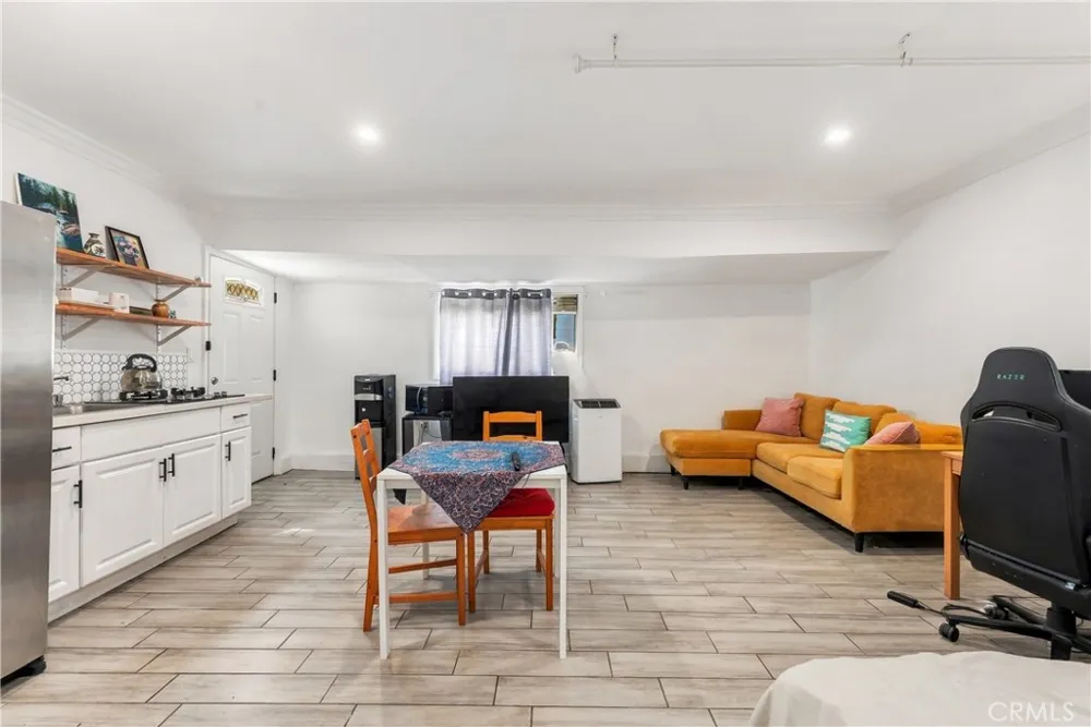 24118 Mobile Street West Hills, CA 91307