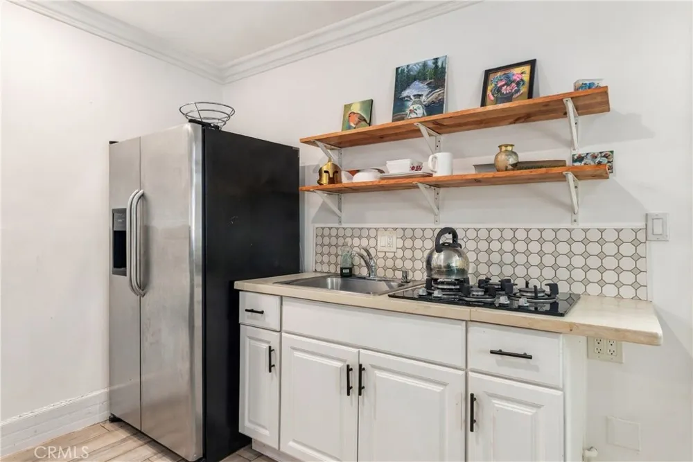 24118 Mobile Street West Hills, CA 91307