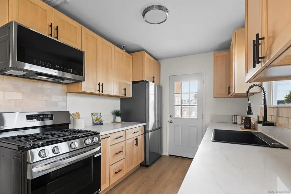 7480 Baltic San Diego, CA 92111