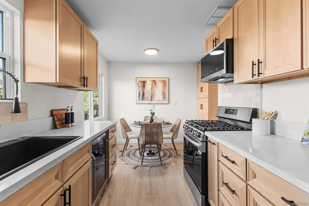7480 Baltic San Diego, CA 92111