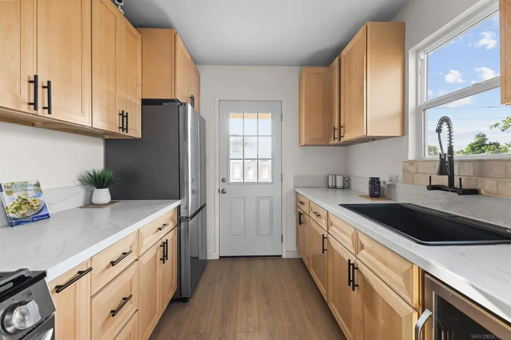 7480 Baltic San Diego, CA 92111