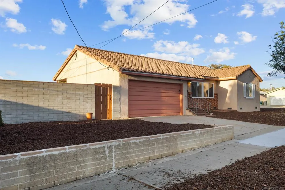 7480 Baltic San Diego, CA 92111