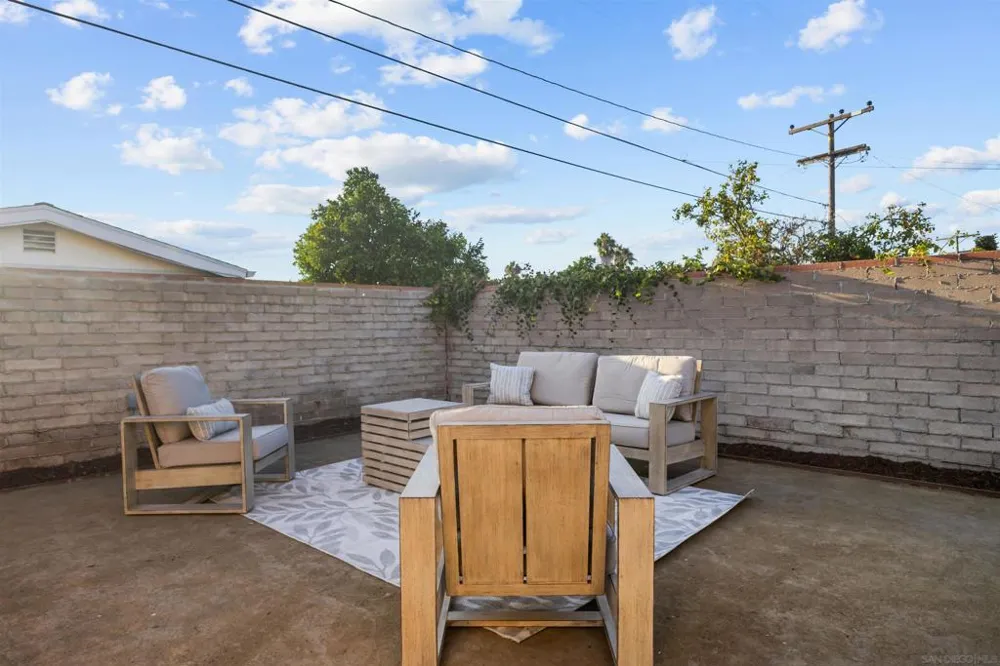7480 Baltic San Diego, CA 92111