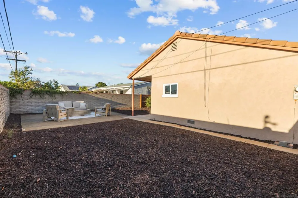 7480 Baltic San Diego, CA 92111