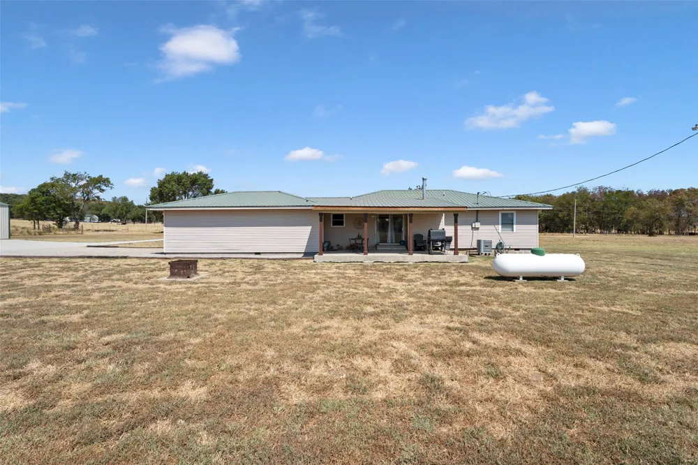 2315 W 350 ROAD Big Cabin, OK 74332