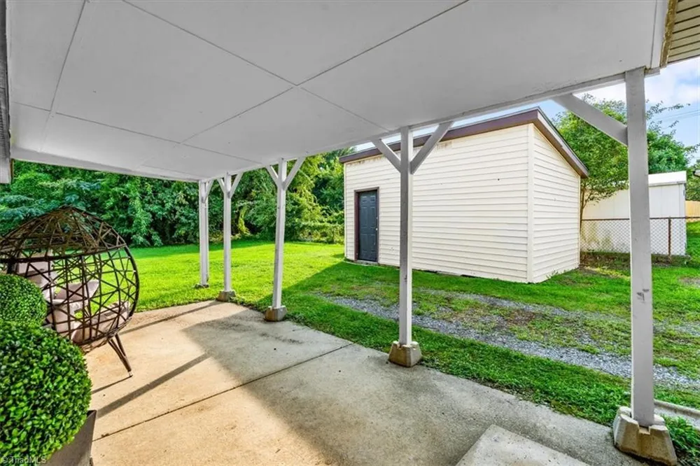 1404 Denim Road Greensboro, NC 27405