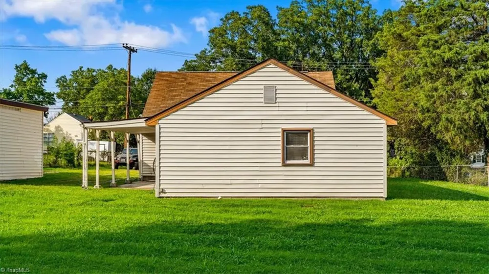 1404 Denim Road Greensboro, NC 27405