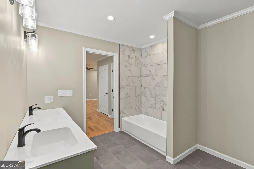 623 Deerfield DR Clayton, GA 30525