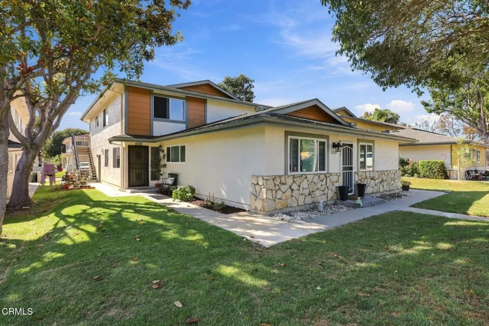 1137 Chalmette Avenue Ventura, CA 93003