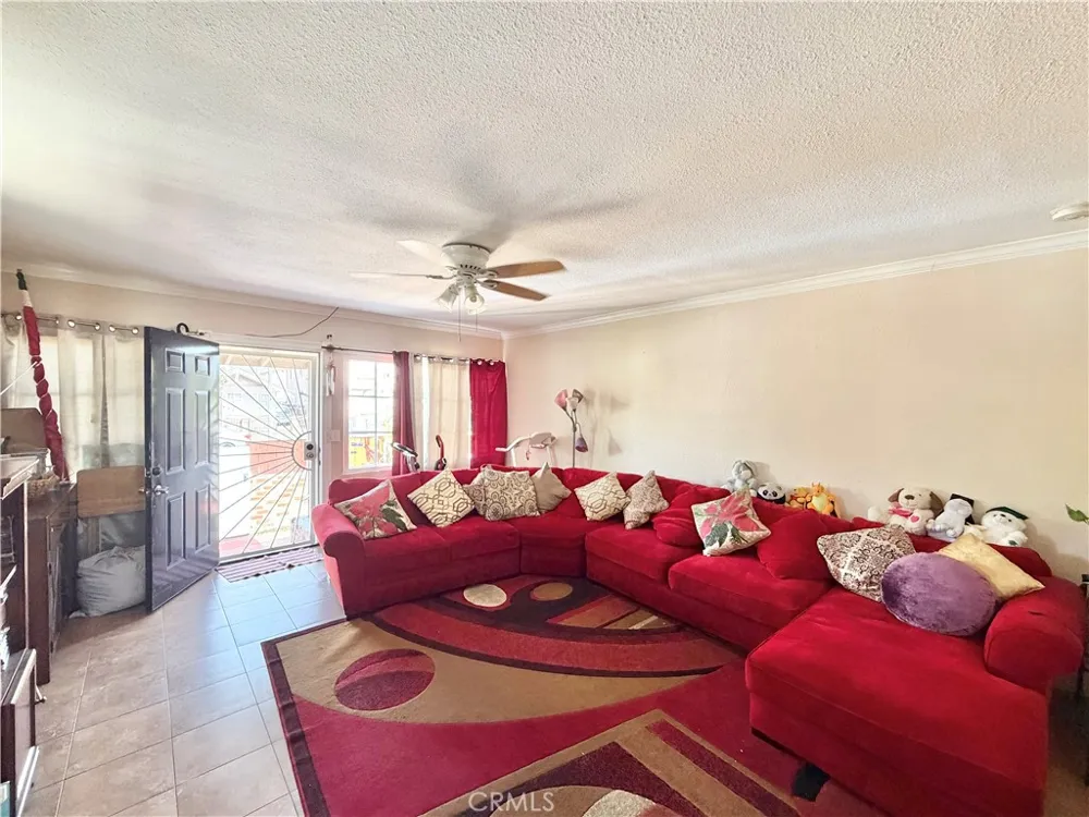 218 E 60th Street Los Angeles, CA 90003