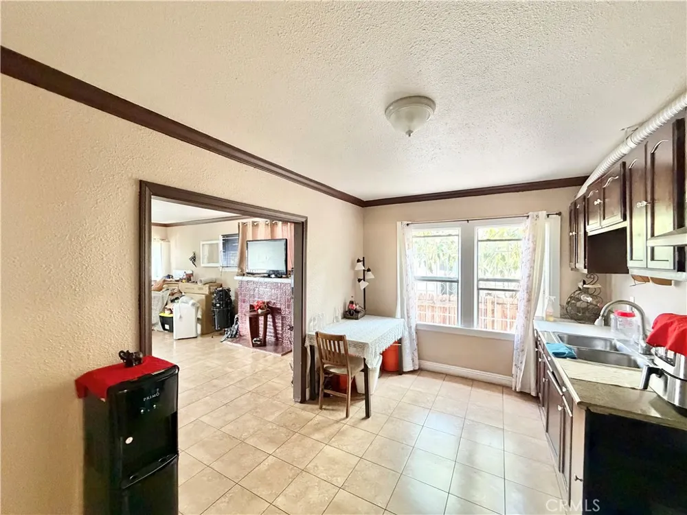 218 E 60th Street Los Angeles, CA 90003