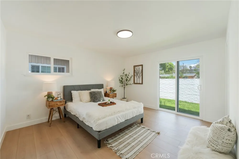 1018 Wright Santa Ana, CA 92701
