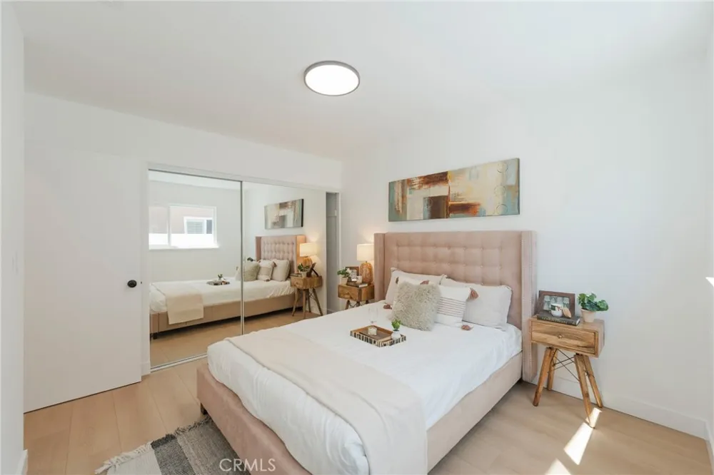 1018 Wright Santa Ana, CA 92701