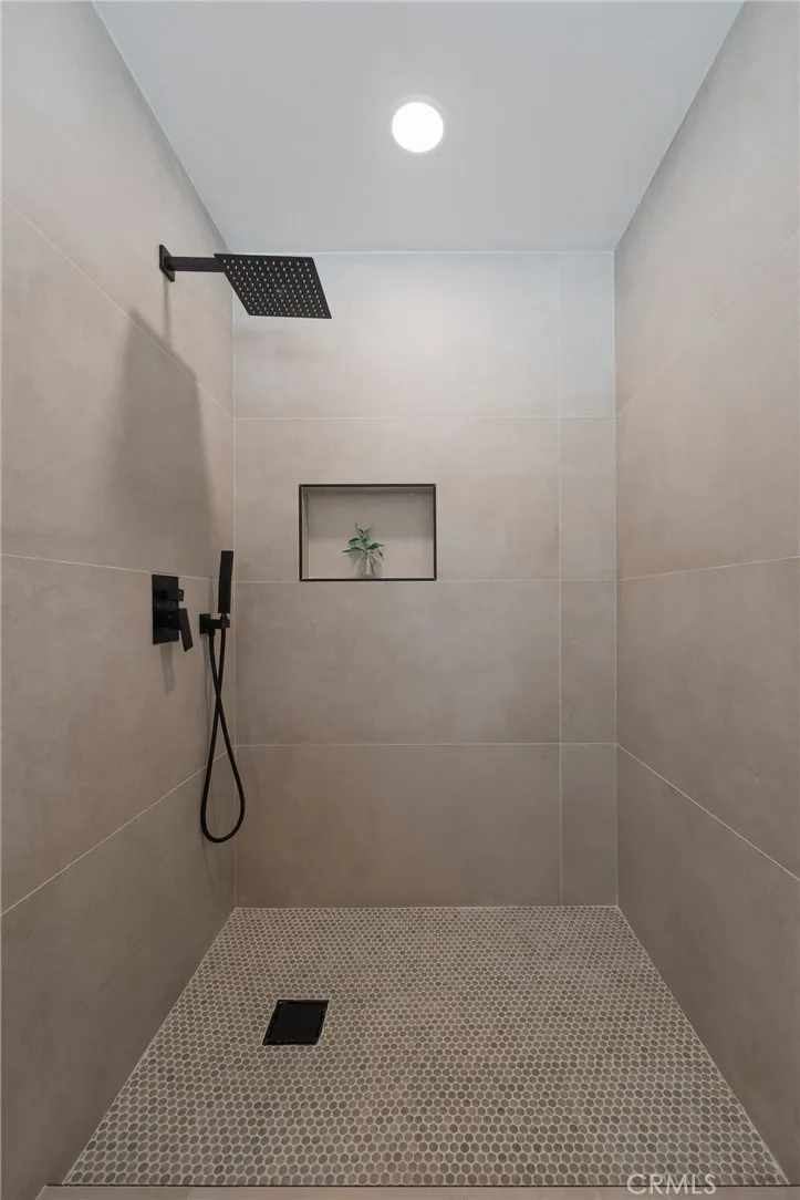 1018 Wright Santa Ana, CA 92701