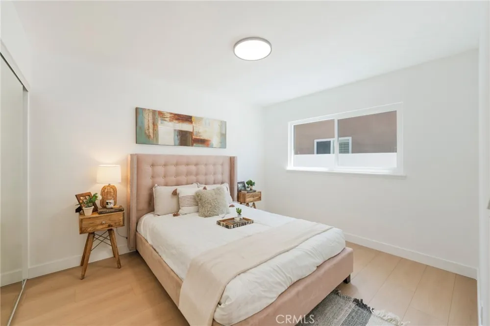 1018 Wright Santa Ana, CA 92701