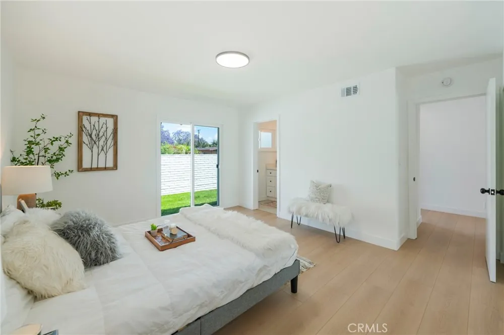 1018 Wright Santa Ana, CA 92701