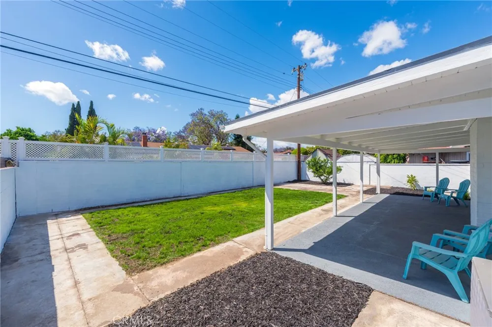 1018 Wright Santa Ana, CA 92701