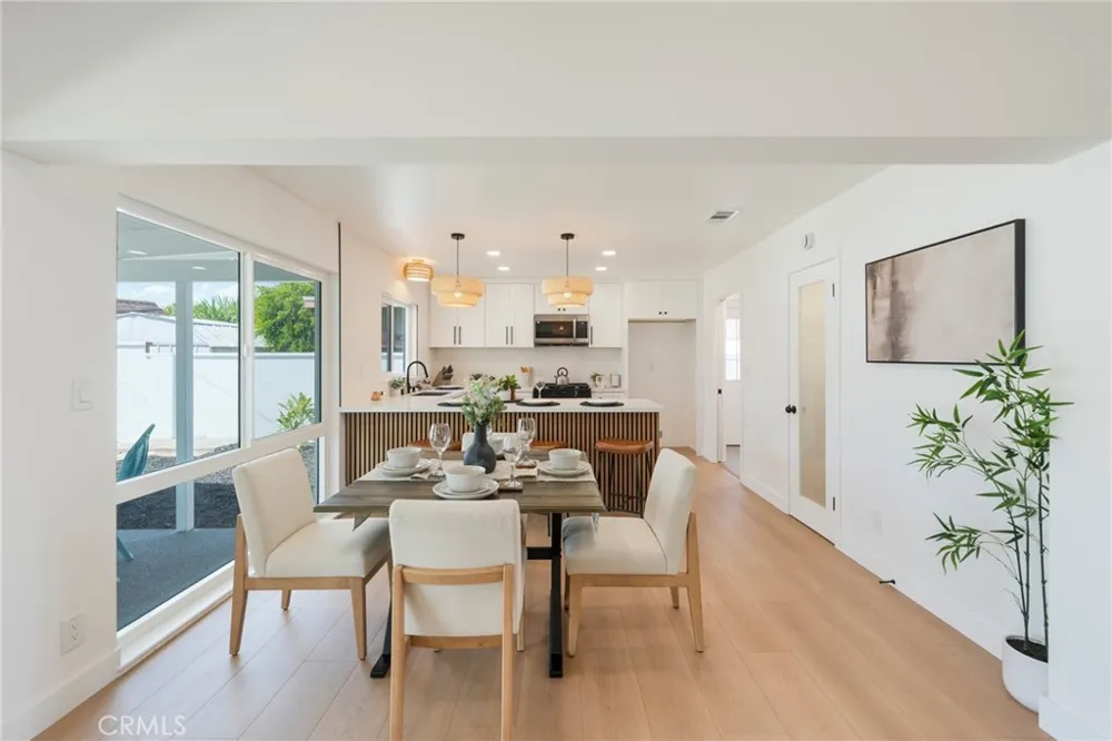 1018 Wright Santa Ana, CA 92701