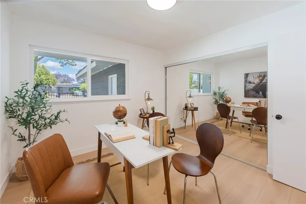 1018 Wright Santa Ana, CA 92701