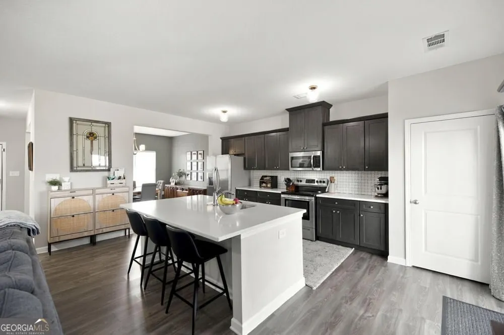 723 Ivy Glen DR Perry, GA 31069