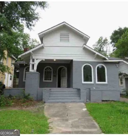 2710 Napier AVE Macon, GA 31204