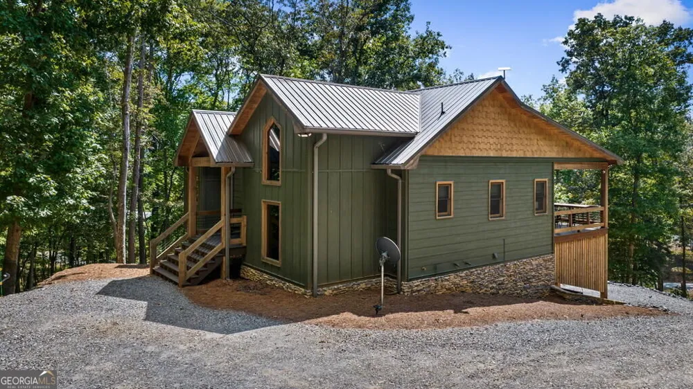 14 Riverbend MNR Blue Ridge, GA 30513