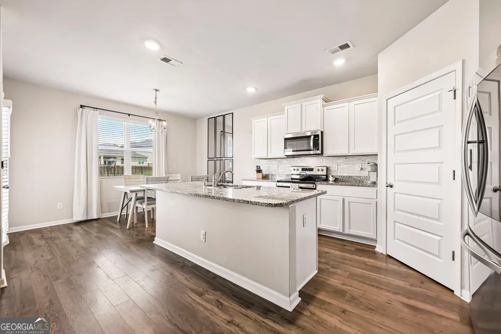 81 Mead CT Hoschton, GA 30548