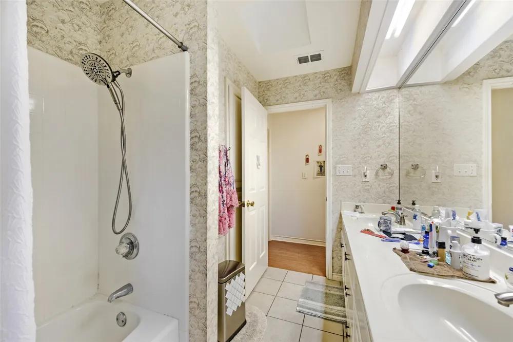 5008 Tahoka Drive De Cordova, TX 76049
