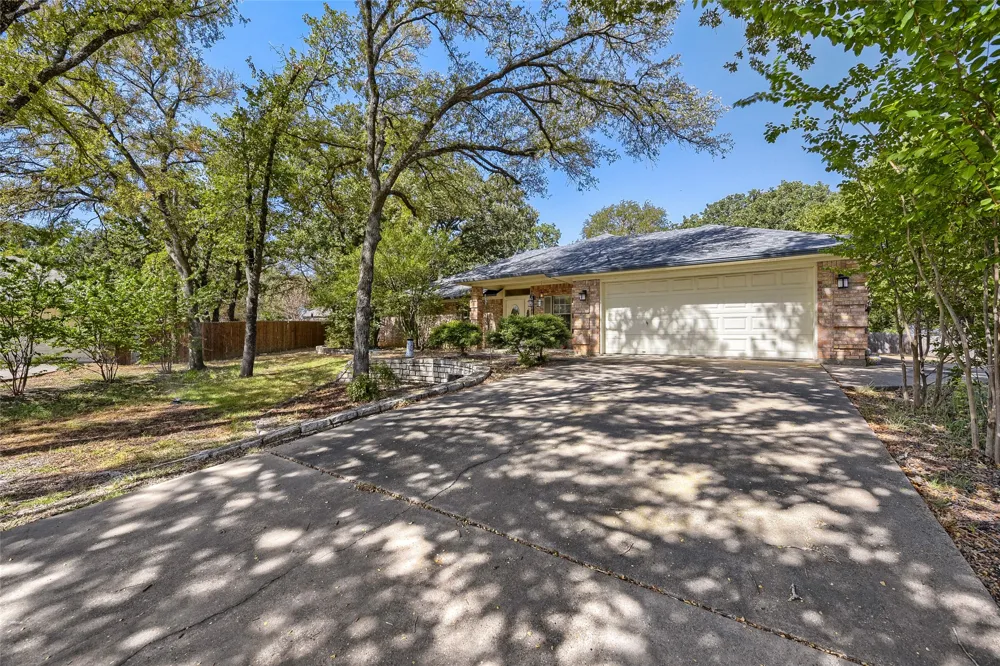 5008 Tahoka Drive De Cordova, TX 76049