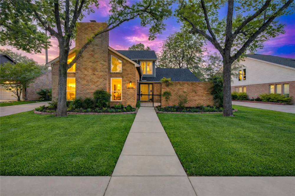 2258 Woodland Springs Street Houston, TX 77077