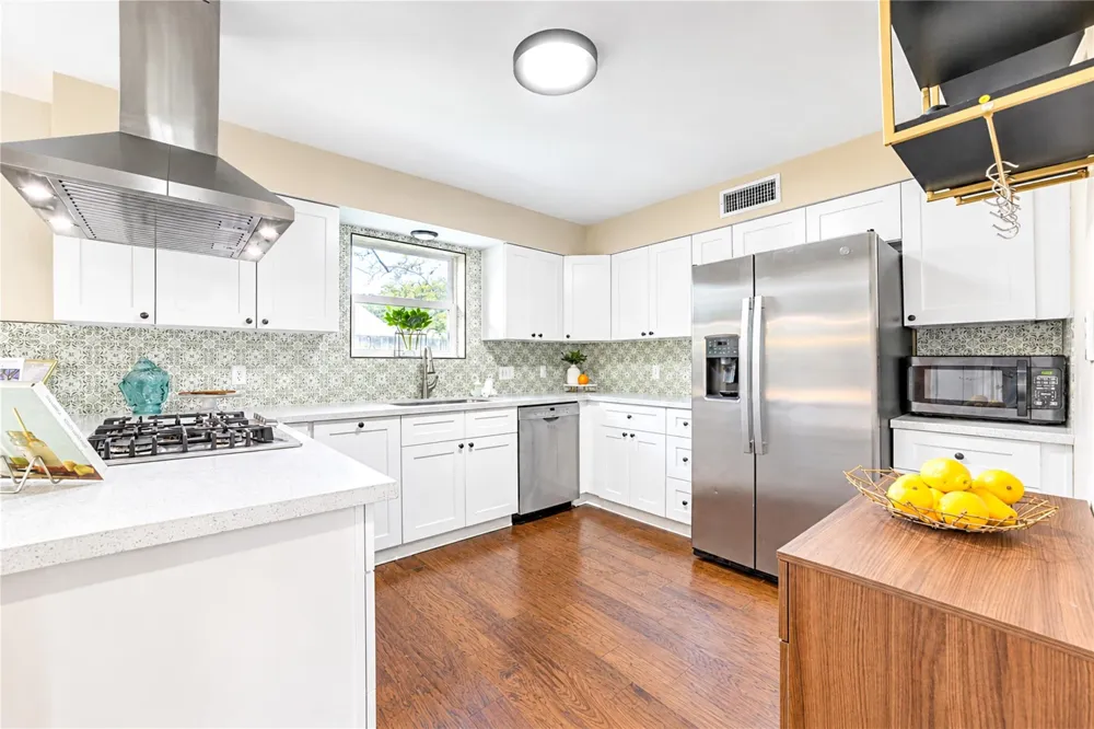 2258 Woodland Springs Street Houston, TX 77077