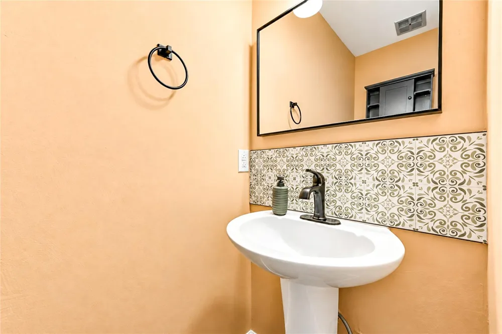 2258 Woodland Springs Street Houston, TX 77077