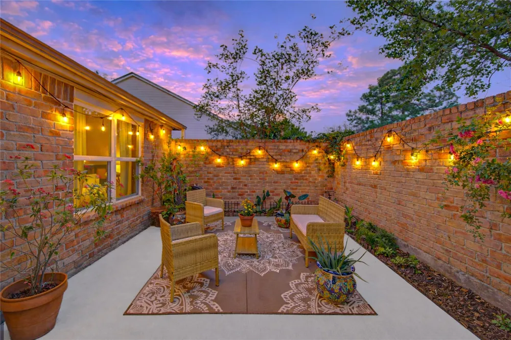 2258 Woodland Springs Street Houston, TX 77077