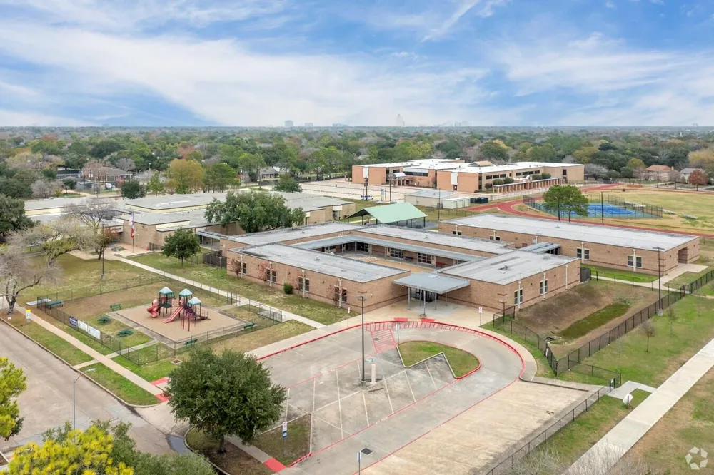 2258 Woodland Springs Street Houston, TX 77077