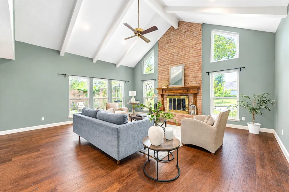 2258 Woodland Springs Street Houston, TX 77077