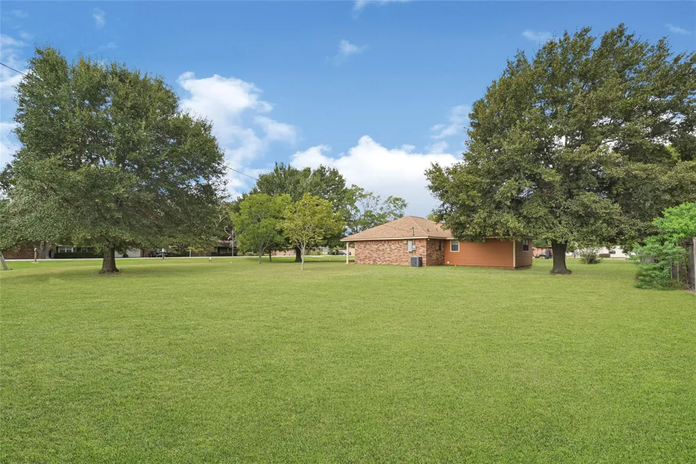 5406 Avenue C Crosby, TX 77532