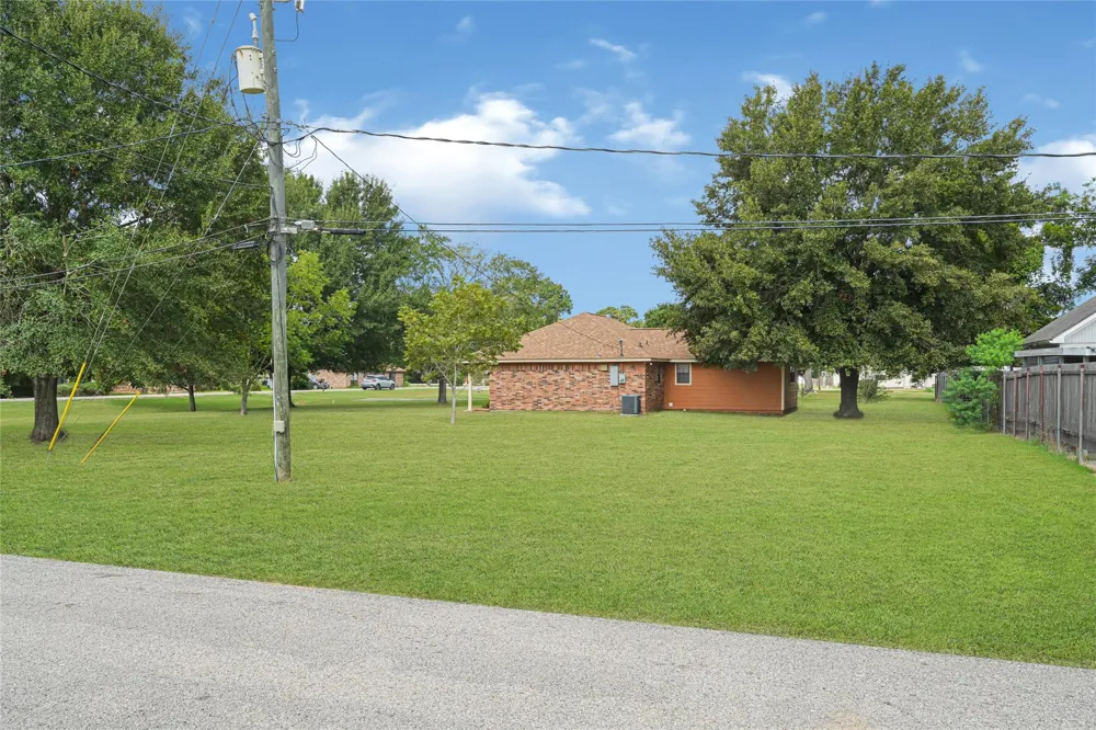 5406 Avenue C Crosby, TX 77532