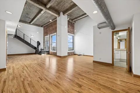 915 Franklin Street #9L