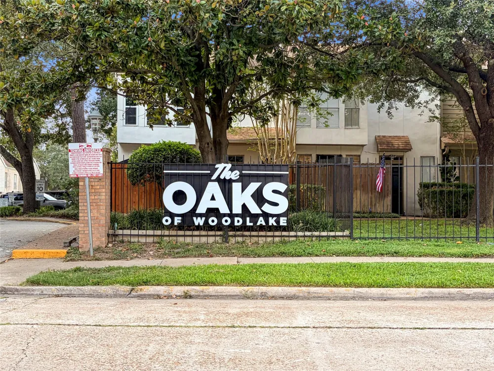 2100 Tanglewilde Street #614 Houston, TX 77063