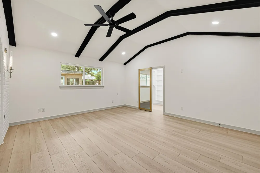 11306 Valley Spring Drive Houston, TX 77043