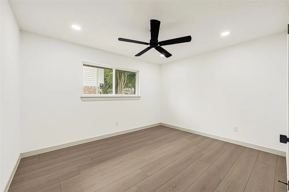 11306 Valley Spring Drive Houston, TX 77043