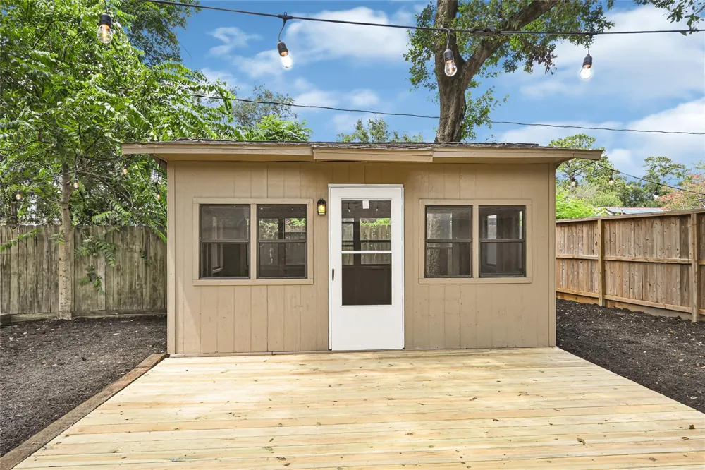 11306 Valley Spring Drive Houston, TX 77043