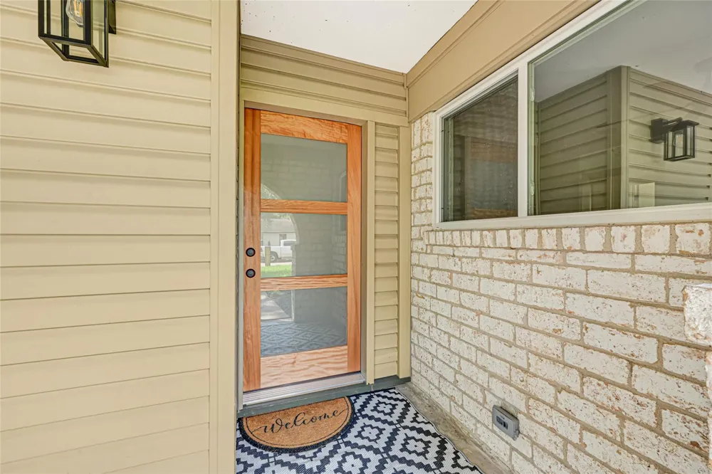 11306 Valley Spring Drive Houston, TX 77043