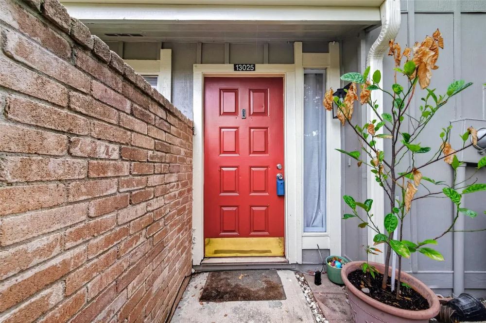 13025 Leader Street Houston, TX 77072