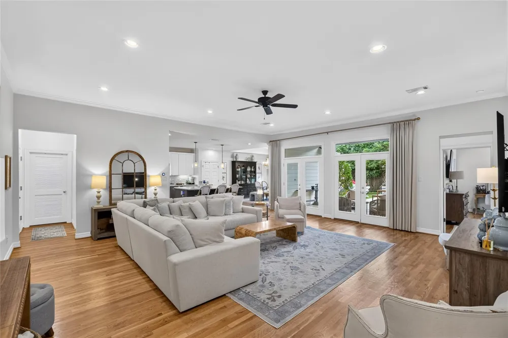 1722 Chippendale Road Houston, TX 77018