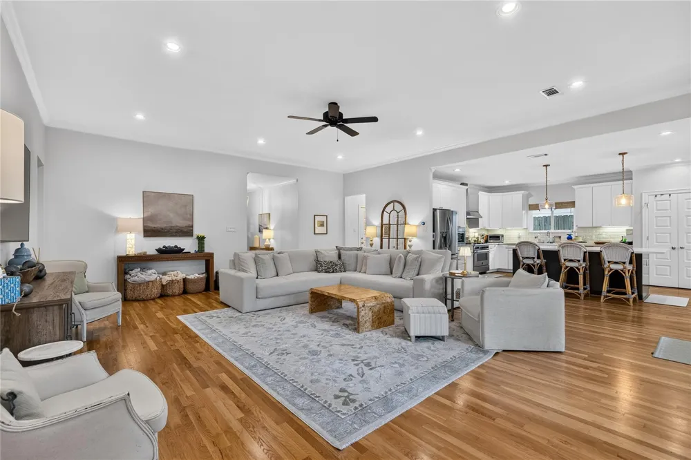 1722 Chippendale Road Houston, TX 77018