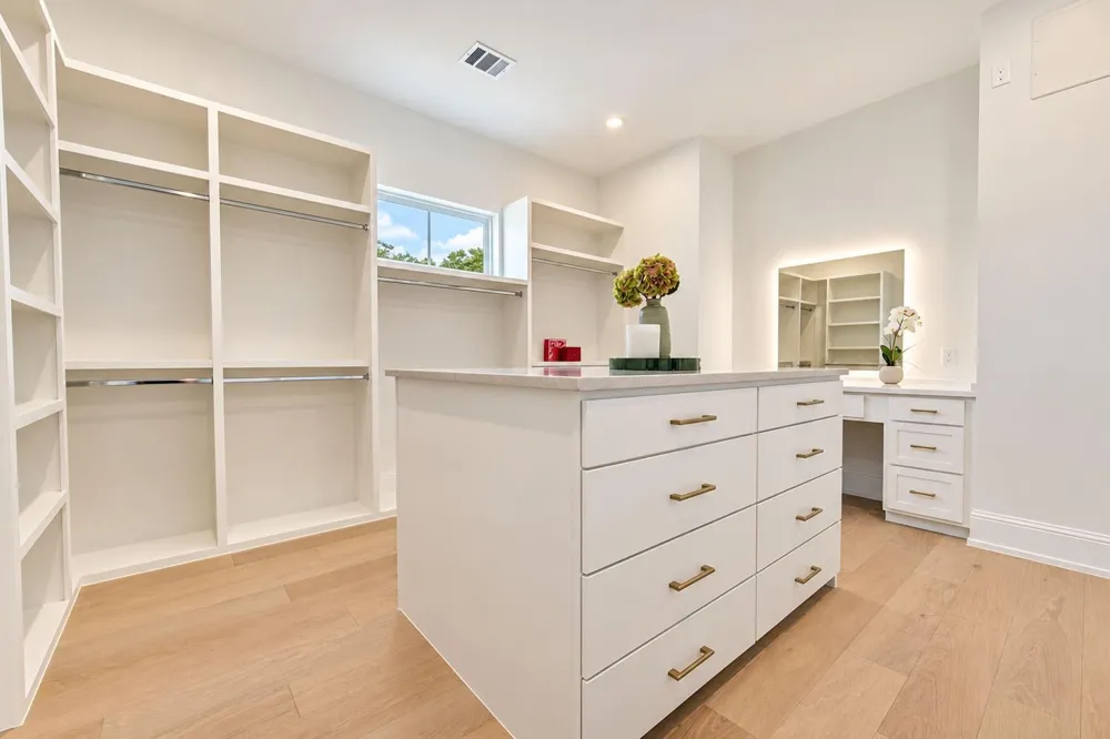 2311 Hollister Road Houston, TX 77080