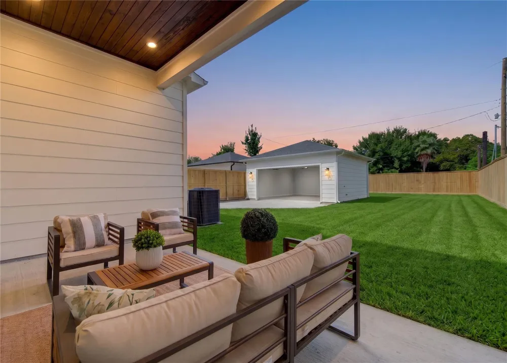 2311 Hollister Road Houston, TX 77080